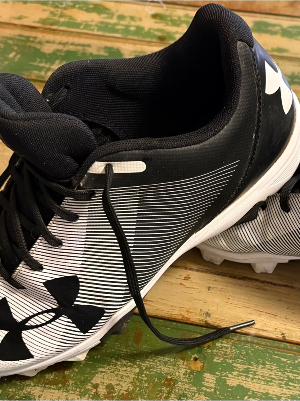 Under Armour Black & White Baseball Cleats ⚾️